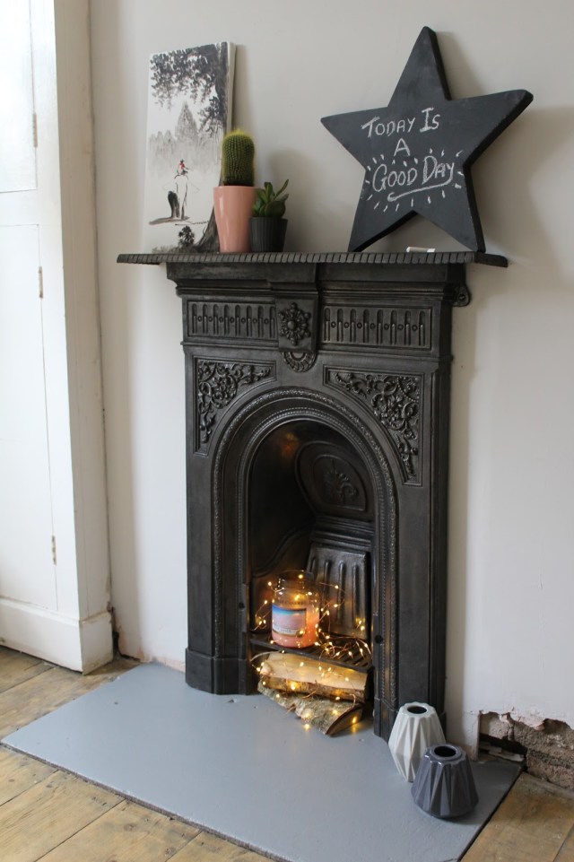 victorian fireplace in bedroom